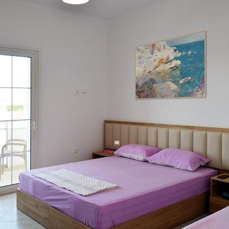 Villa Luelfa Durrës Eksteriør billede